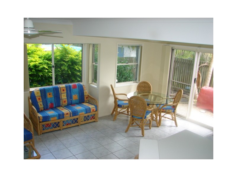 4/8 Mitchell Street, Tin Can Bay QLD 4580