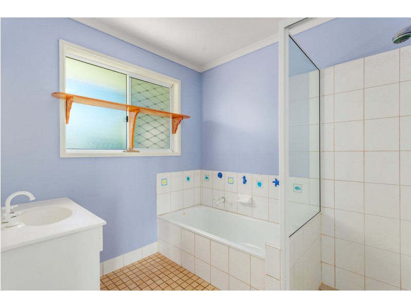 20 Mauretania Ave, Cooloola Cove QLD 4580