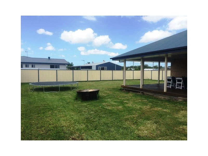6 Mariposa Place, Cooloola Cove QLD 4580