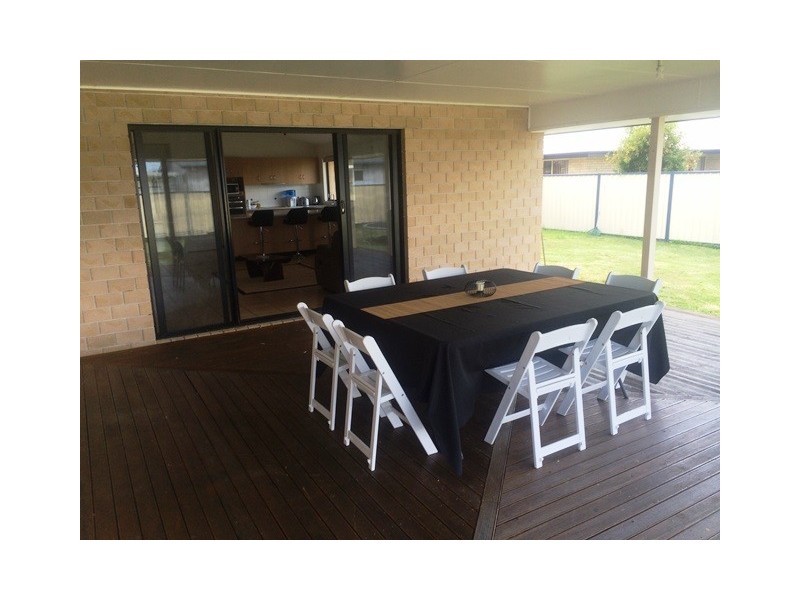 6 Mariposa Place, Cooloola Cove QLD 4580