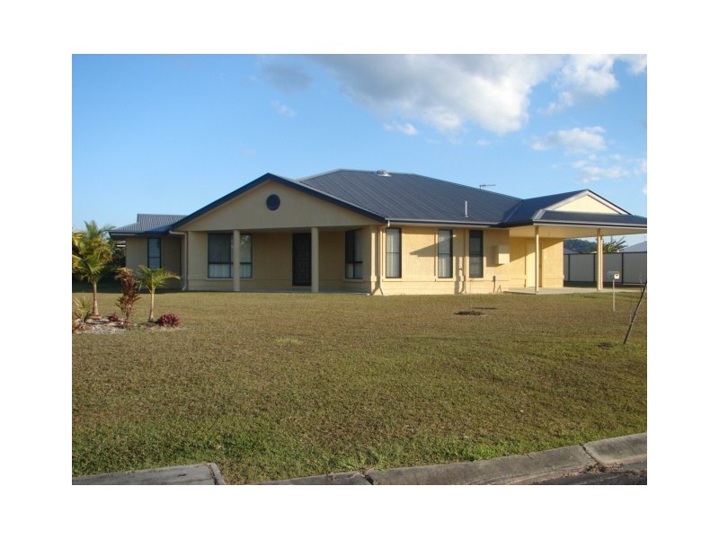 1 Capstan Court, Cooloola Cove QLD 4580