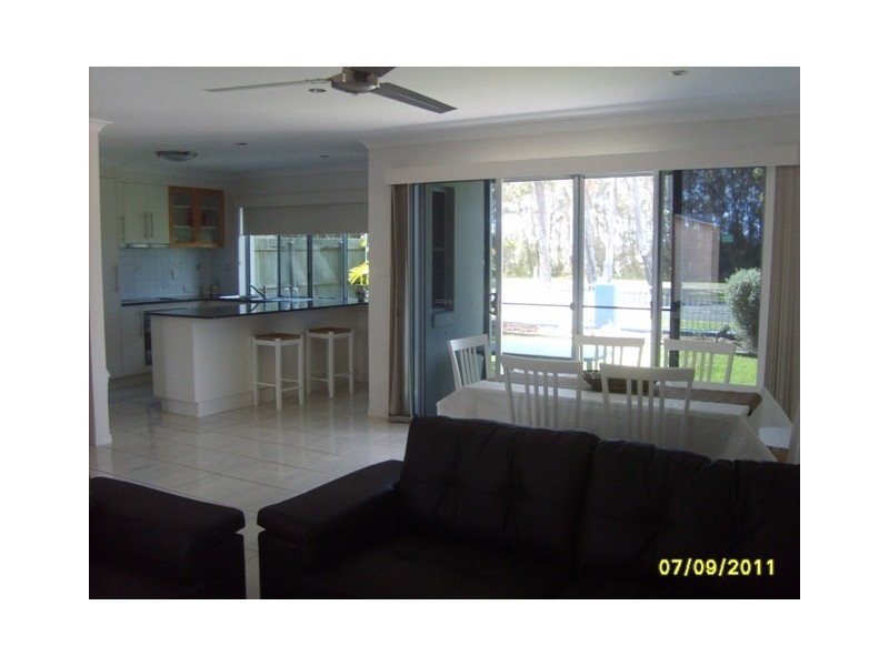 8/26 The Esplanade, Tin Can Bay QLD 4580