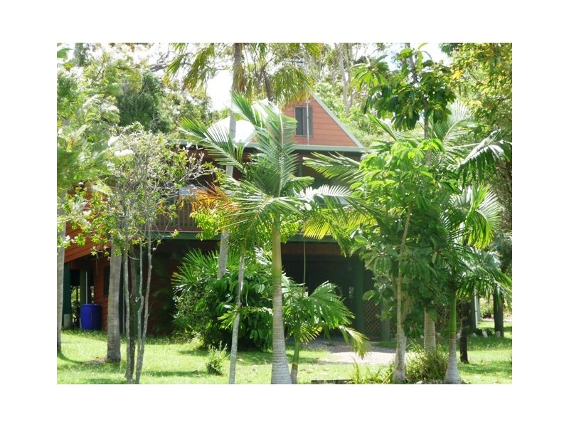 106 Endeavour Drive, Cooloola Cove QLD 4580