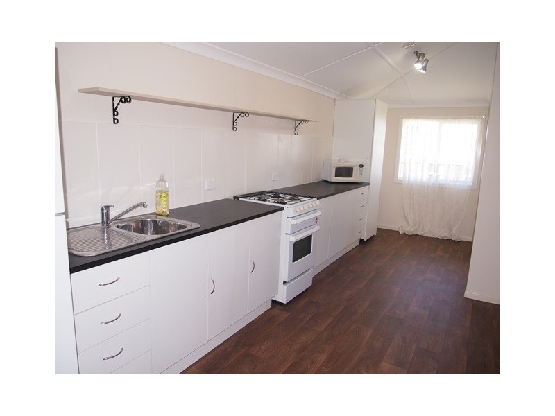 27 Tailor Street, Tin Can Bay QLD 4580