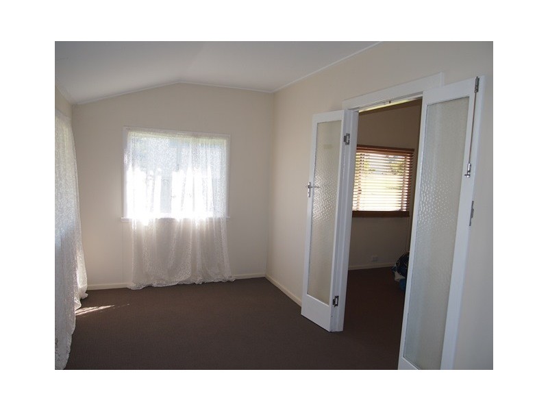 27 Tailor Street, Tin Can Bay QLD 4580