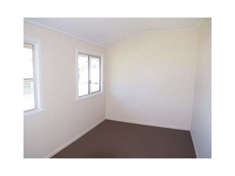 27 Tailor Street, Tin Can Bay QLD 4580