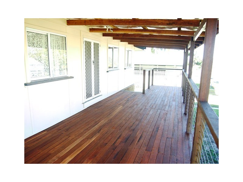 27 Tailor Street, Tin Can Bay QLD 4580