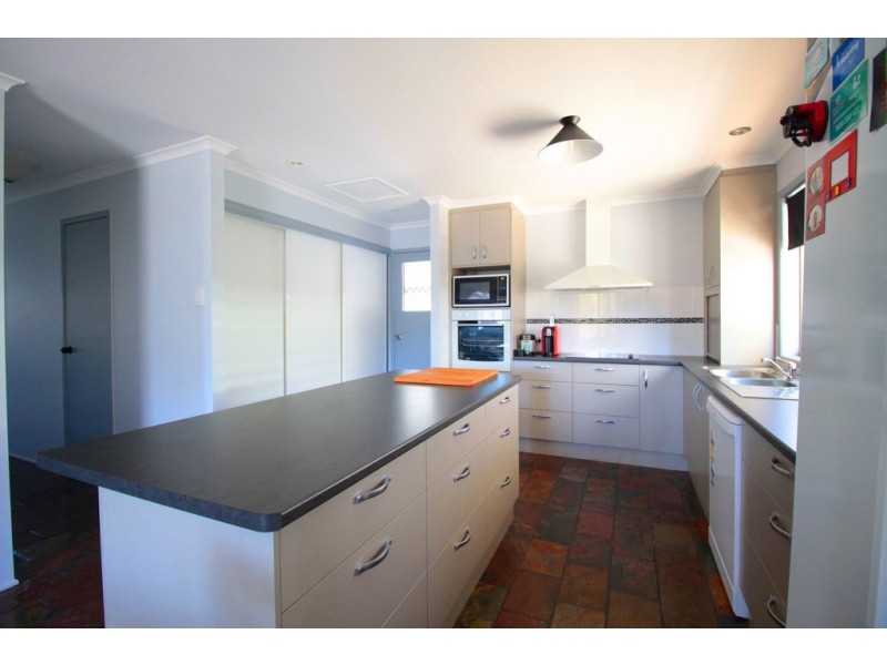8 Turrum Street, Tin Can Bay QLD 4580
