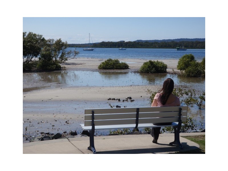 8 Threadfin Street, Tin Can Bay QLD 4580