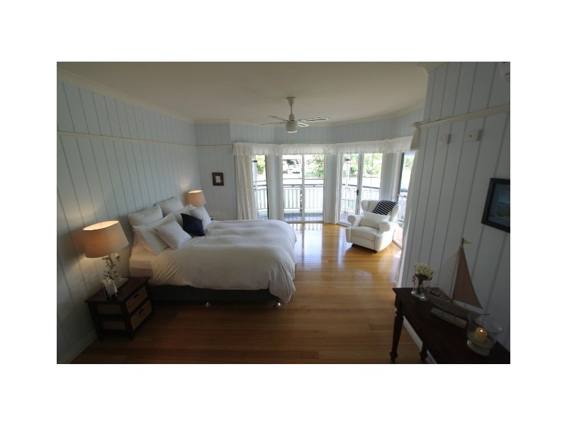 4 Kingfisher Court, Tin Can Bay QLD 4580