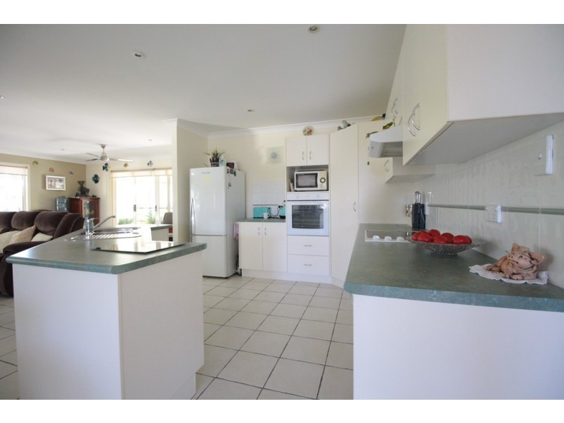 19 Marco Polo Drive, Cooloola Cove QLD 4580