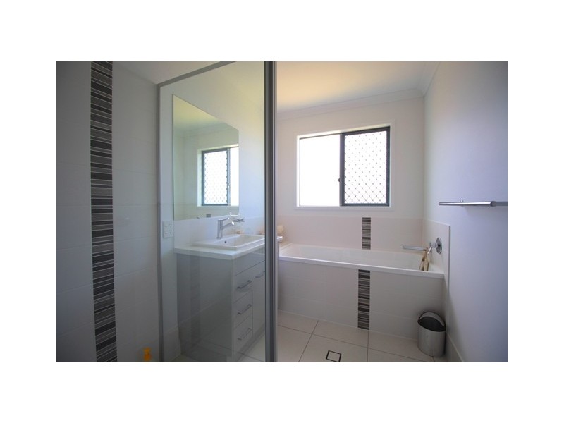 52 SUMMER WAY, Tin Can Bay QLD 4580