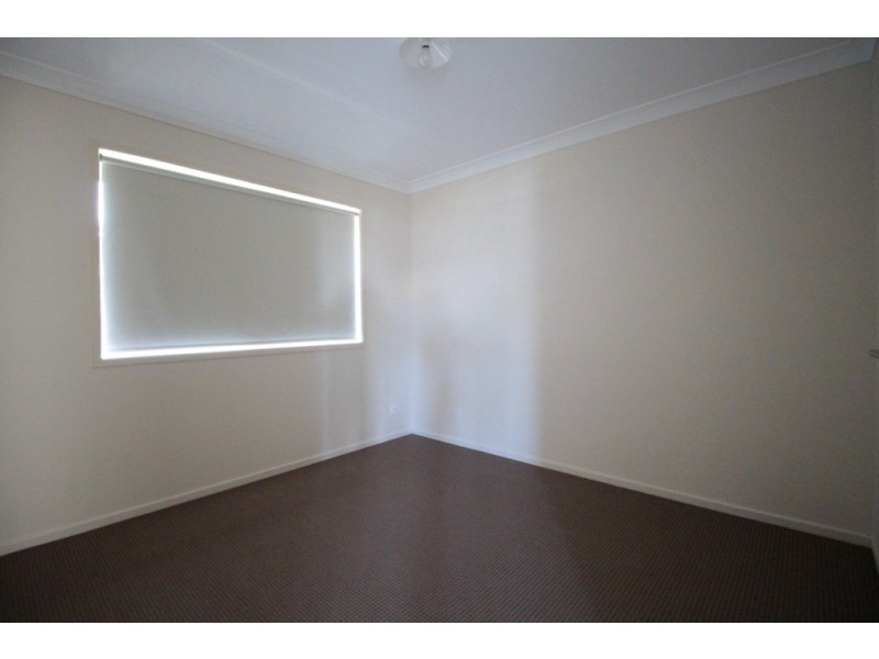 12 Creekside Esplanade, Cooloola Cove QLD 4580