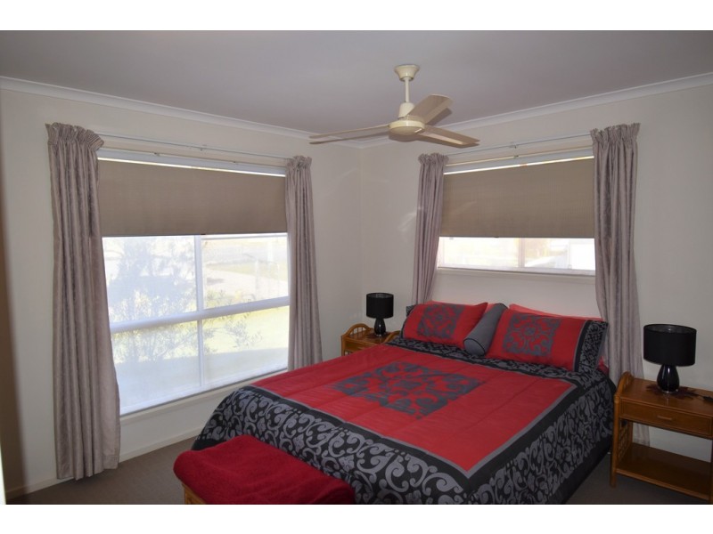 20 Regent Court, Cooloola Cove QLD 4580