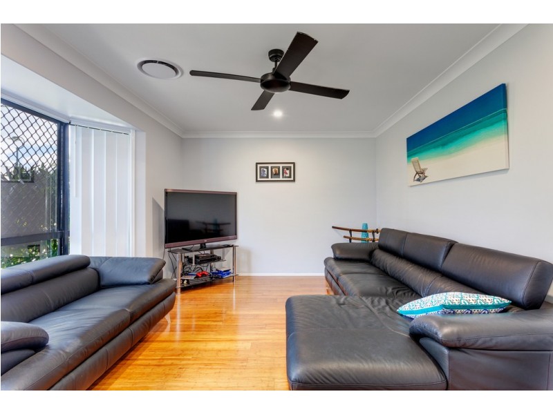 37 Acacia Cres, Tin Can Bay QLD 4580