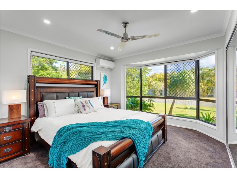 37 Acacia Cres, Tin Can Bay QLD 4580