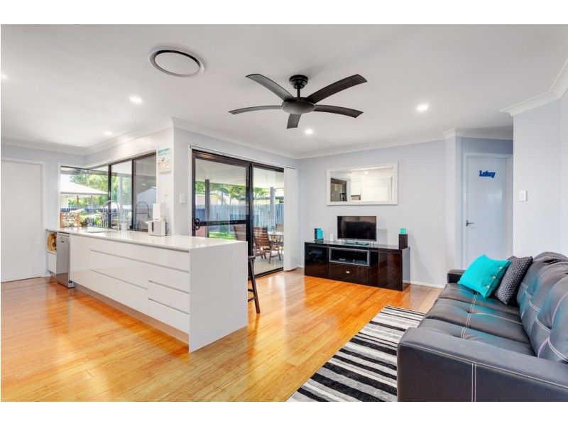 37 Acacia Crescent, Tin Can Bay QLD 4580