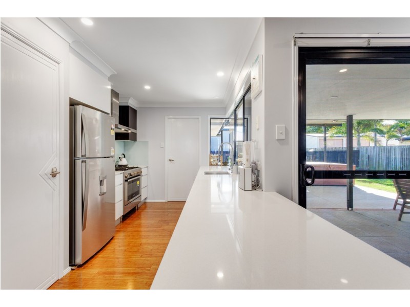 37 Acacia Crescent, Tin Can Bay QLD 4580