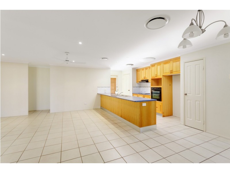 60 INVESTIGATOR AVENUE, Cooloola Cove QLD 4580