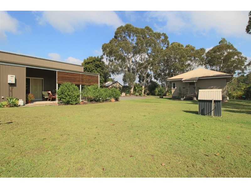 25 ENDEAVOUR DRIVE, Cooloola Cove QLD 4580