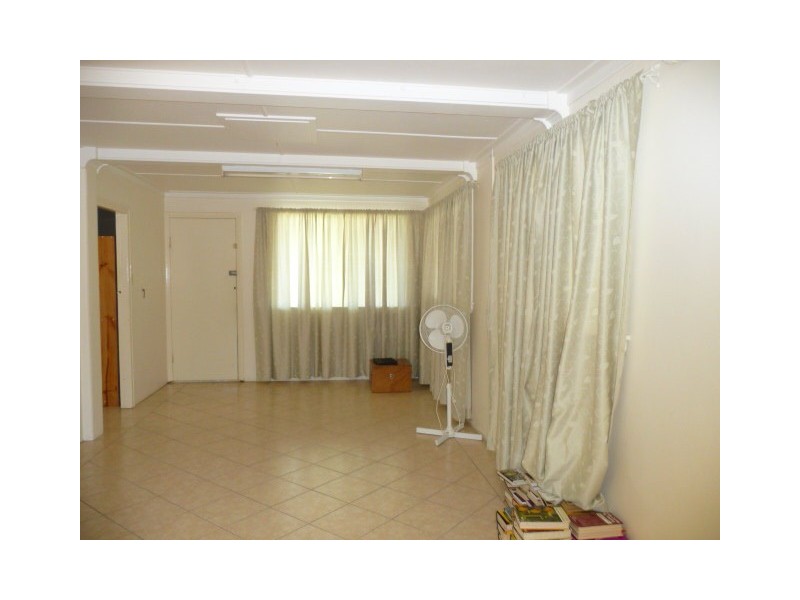 8 Oyster Parade, Tin Can Bay QLD 4580