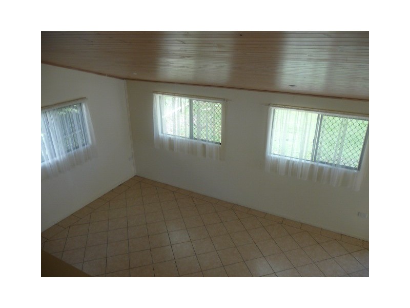 8 Oyster Parade, Tin Can Bay QLD 4580