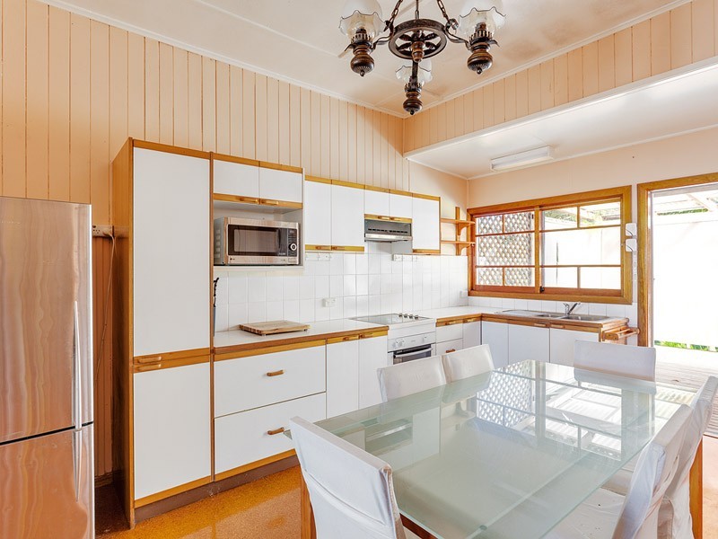 7 Oyster Parade, Tin Can Bay QLD 4580