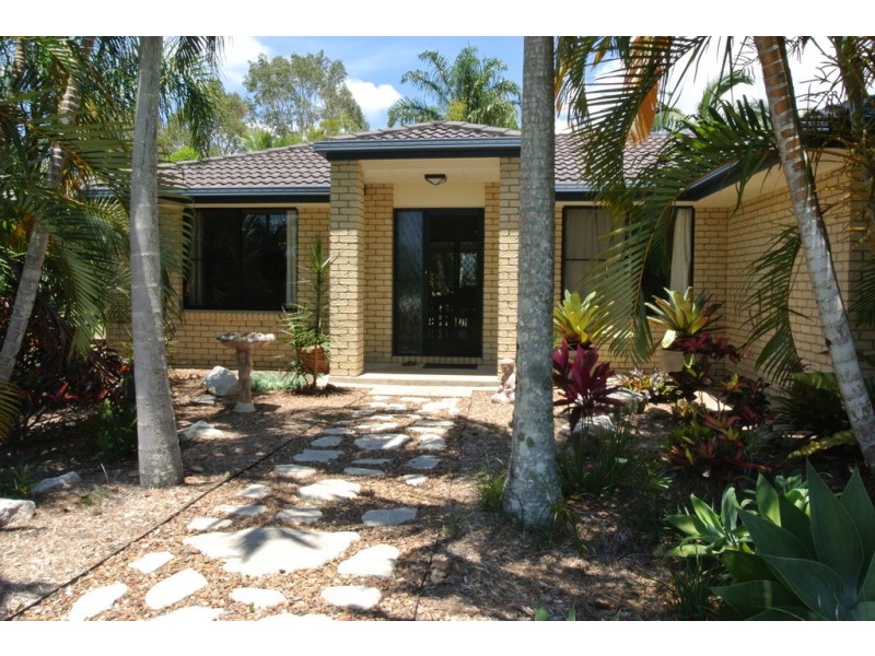 4 Retreat Court, Cooloola Cove QLD 4580
