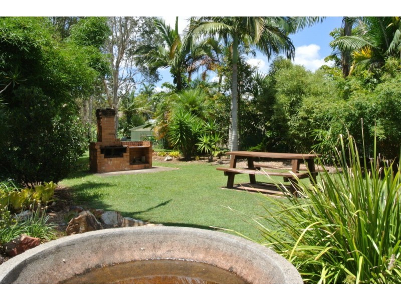 4 Retreat Court, Cooloola Cove QLD 4580