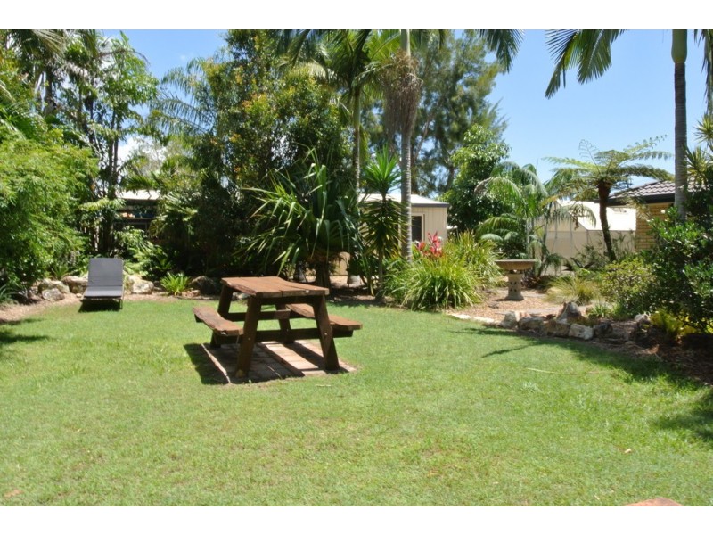 4 Retreat Court, Cooloola Cove QLD 4580