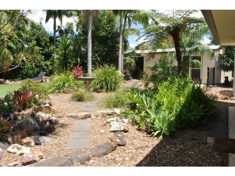 4 Retreat Court, Cooloola Cove QLD 4580