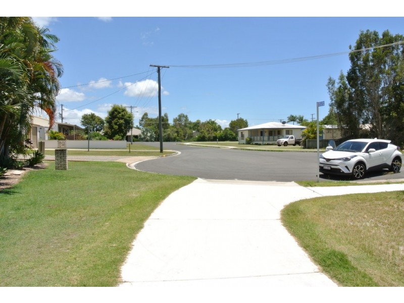 4 Retreat Court, Cooloola Cove QLD 4580