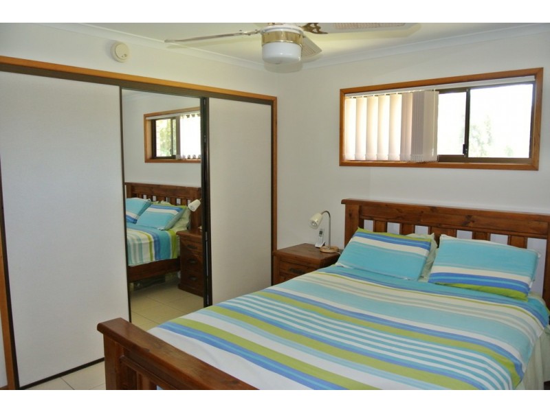 1 Tailor Street, Tin Can Bay QLD 4580
