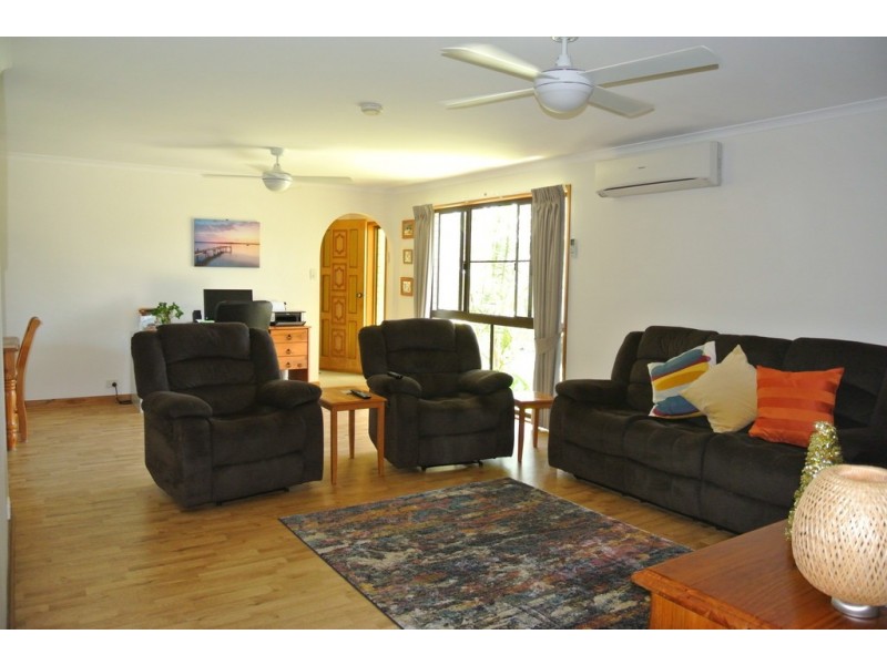 1 Tailor Street, Tin Can Bay QLD 4580