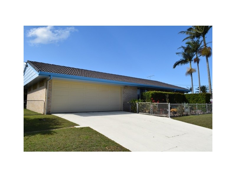 39 Bass Street, Tin Can Bay QLD 4580