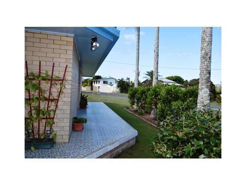 39 Bass Street, Tin Can Bay QLD 4580