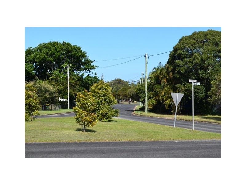 39 Bass Street, Tin Can Bay QLD 4580