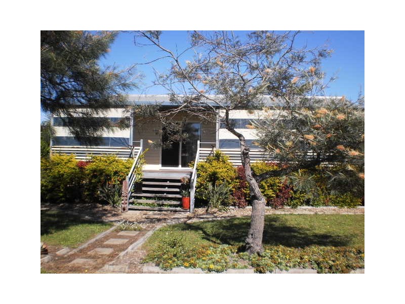 4 Cutty Sark Court, Cooloola Cove QLD 4580