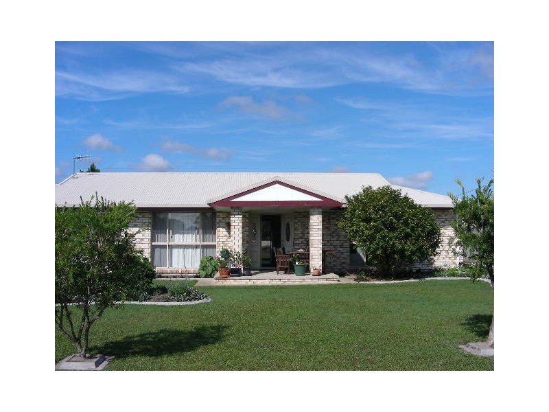 4 Aquitania Court, Cooloola Cove QLD 4580