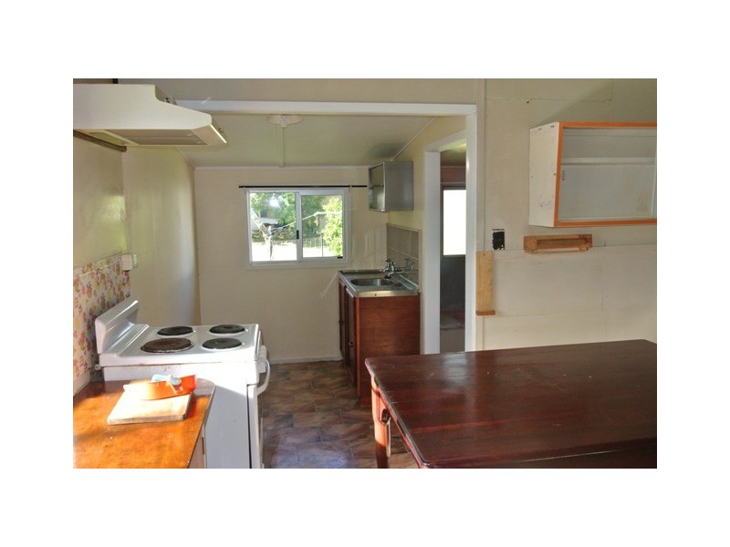 9 King Street, Tin Can Bay QLD 4580