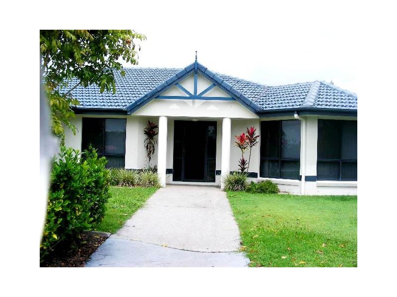 2 Banksia Avenue, Tin Can Bay QLD 4580