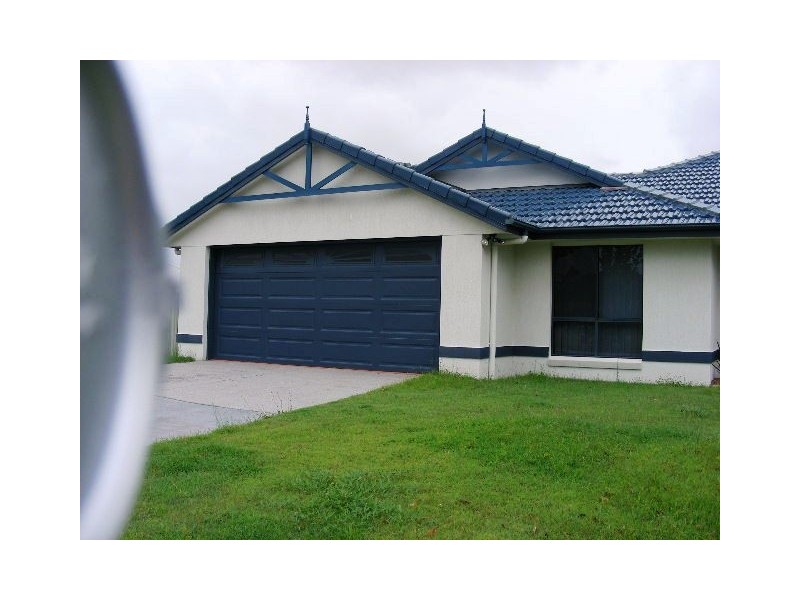 2 Banksia Avenue, Tin Can Bay QLD 4580