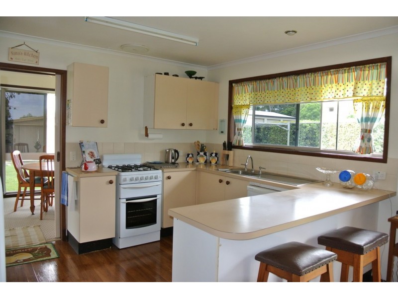 63 ENDEAVOUR DRIVE, Cooloola Cove QLD 4580