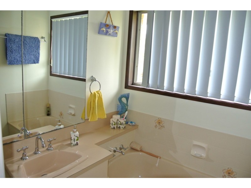 63 ENDEAVOUR DRIVE, Cooloola Cove QLD 4580