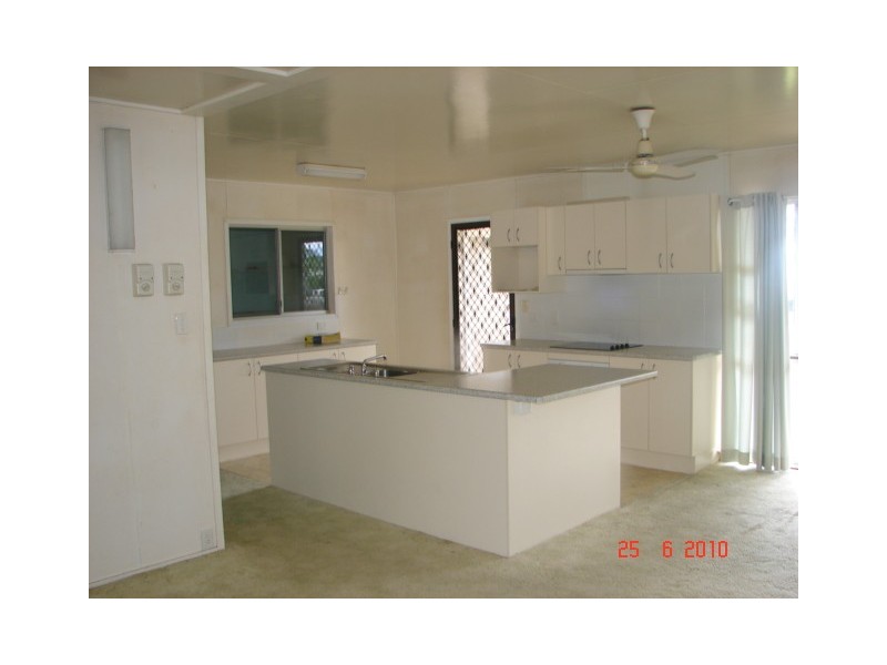 4 Buchanan Street, Tin Can Bay QLD 4580