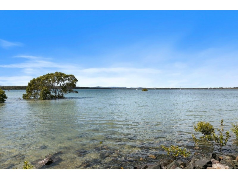 39 MARLIN WAY, Tin Can Bay QLD 4580