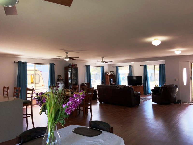 12 ENVIRONS AVENUE, Cooloola Cove QLD 4580