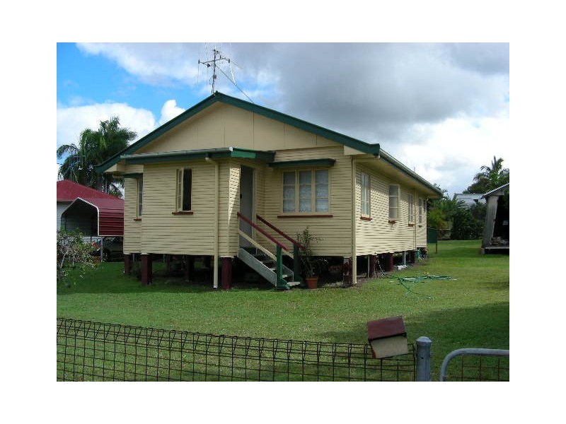 26 Gympie Road, Tin Can Bay QLD 4580