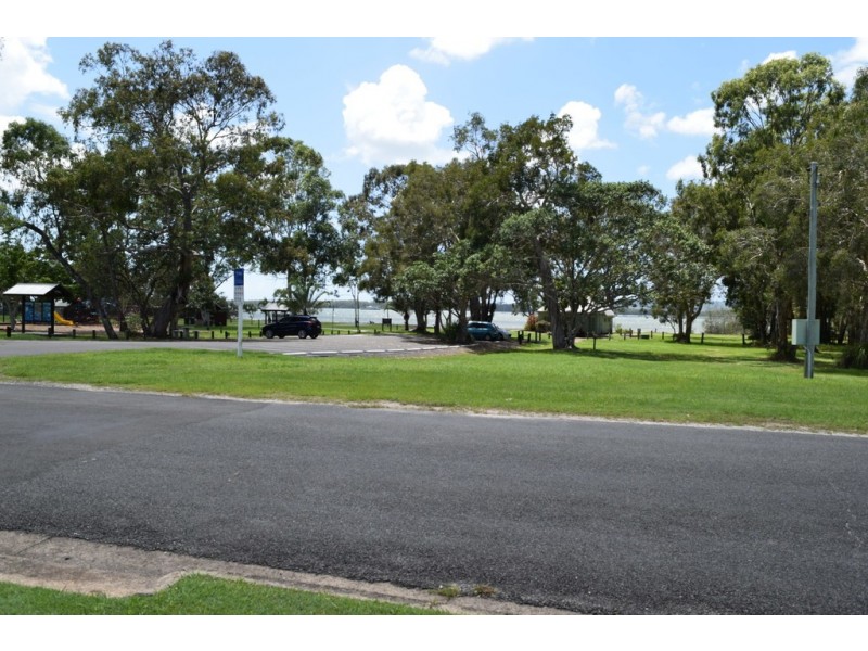 75 Esplanade, Tin Can Bay QLD 4580