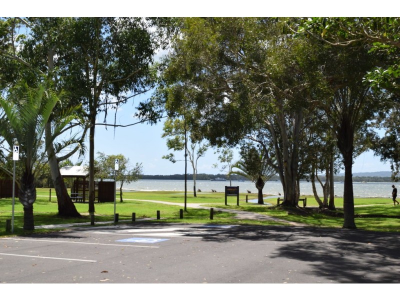 75 Esplanade, Tin Can Bay QLD 4580